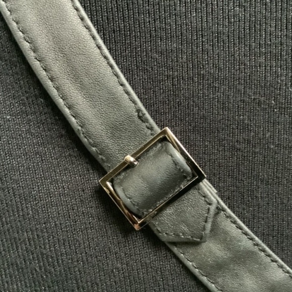 Black Women’s Sweater with Leather Buckle Accent Size 1X Colorworks - Picture 6 of 7